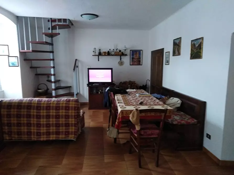 Immagine 2 di Appartamento in vendita  a Urbe