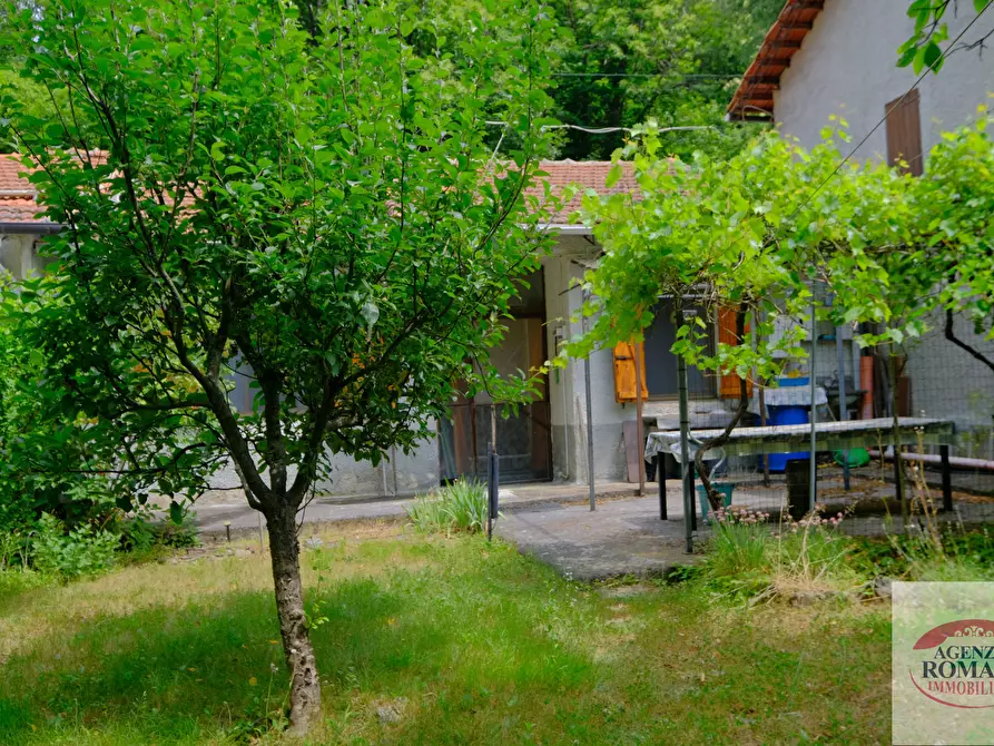 Immagine 2 di Villetta a schiera in vendita  in Località Oltreacqua 11 a Sassello