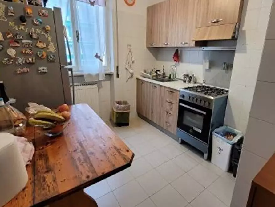 Immagine 4 di Pentalocale in vendita  in Via Ugo Foscolo 128/1 a La Spezia