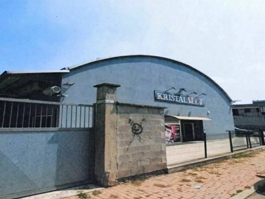 Immagine 9 di Locale commerciale in vendita  in Via Vecchia Torino 19 a Alessandria