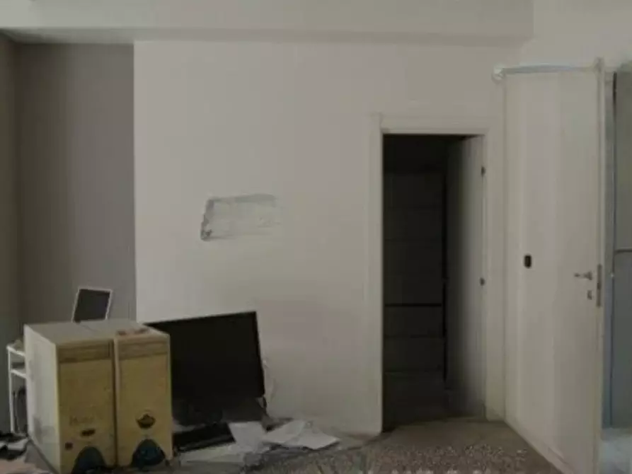 Immagine 5 di Ufficio in vendita  in Corso Torino 2 a Asti