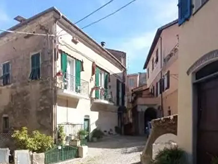 Immagine 1 di Quadrilocale in vendita  in Via della Chiesa 6 a Imperia