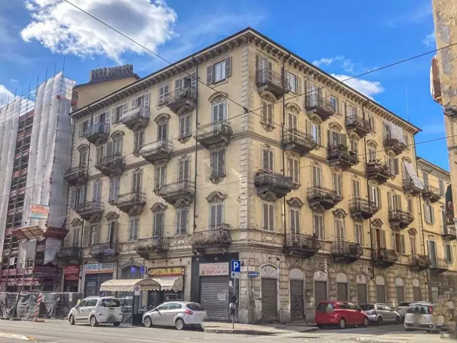 pentavano in vendita a Torino