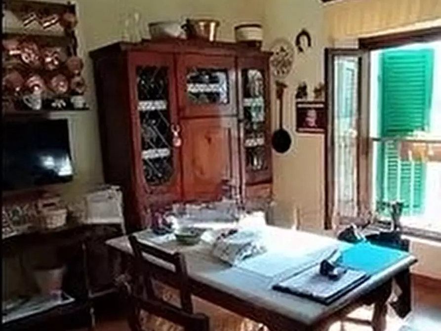 Immagine 3 di Quadrilocale in vendita  in Via Verdi 17 a Carrara