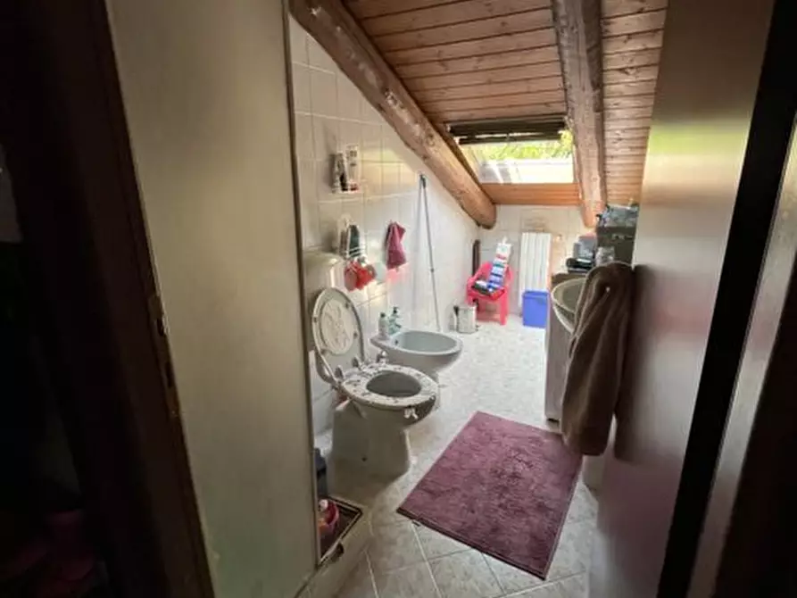 Immagine 7 di Mansarda in vendita  in Via Borgo Valentino 28 a Arignano