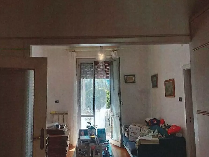Immagine 4 di Pentalocale in vendita  in Via Fratelli Meldi 18 a Genova
