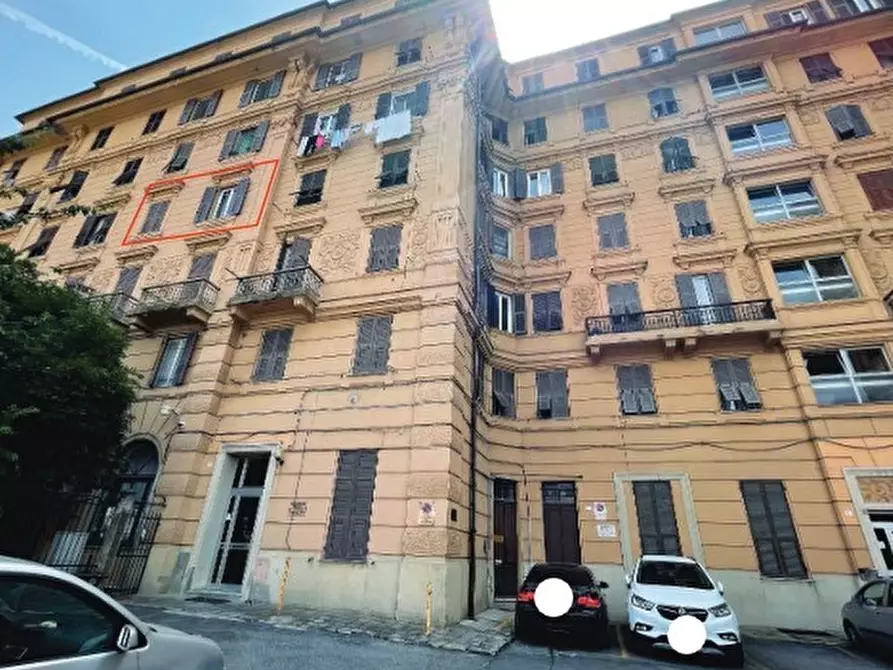 Immagine 1 di Pentalocale in vendita  in Via Antonio Pellegrini 7 a Genova