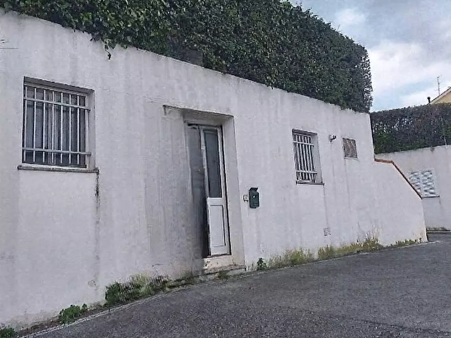 Immagine 10 di Quadrilocale in vendita  in Regione Rapalline snc a Albenga