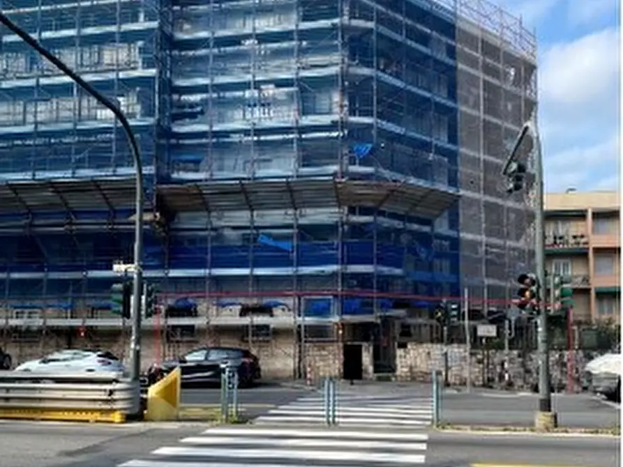 Immagine 1 di Locale commerciale in vendita  in Via dell'Ombra 4 a Genova