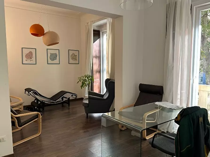 Immagine 5 di Pentalocale in vendita  in Piazza Gaetano Alimonda 3 a Genova