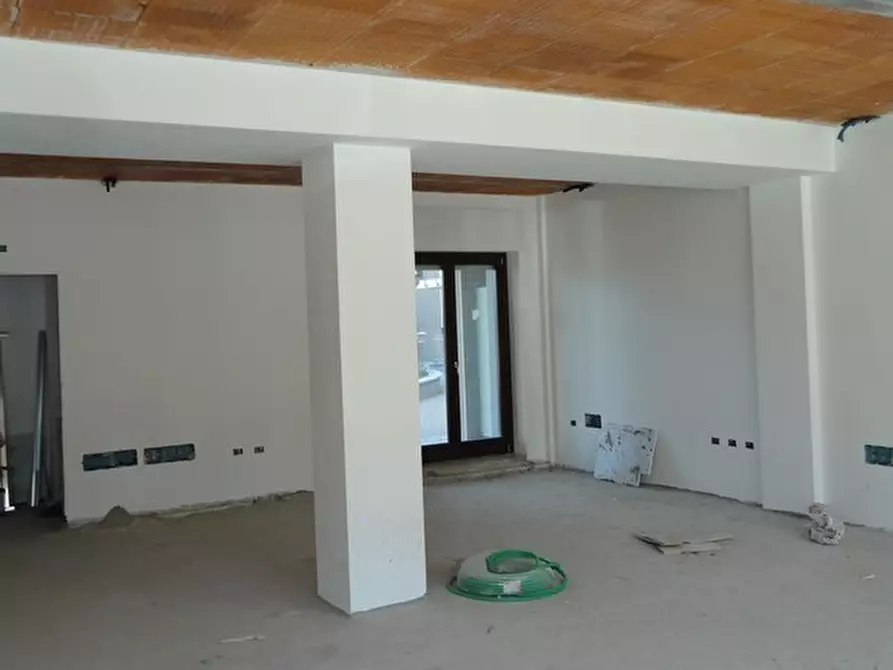 Immagine 4 di Locale commerciale in vendita  in Via Antonio Carle snc a Cuneo