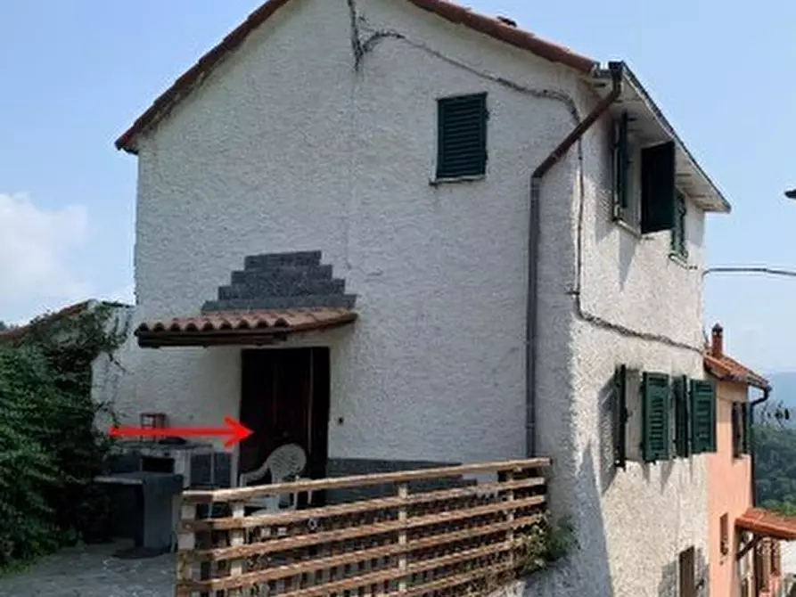 Immagine 1 di Porzione di casa in vendita  in Via Livellato 130 a Ceranesi