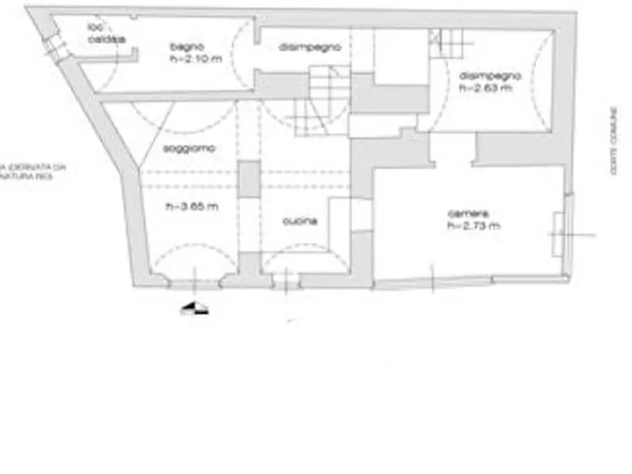 Immagine 2 di Quadrilocale in vendita  in Via Caprazoppa 26 a Finale Ligure