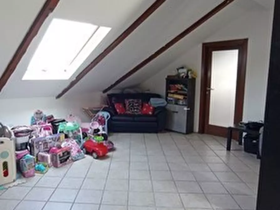 Immagine 4 di Mansarda in vendita  in Via Torino 129 a Nichelino