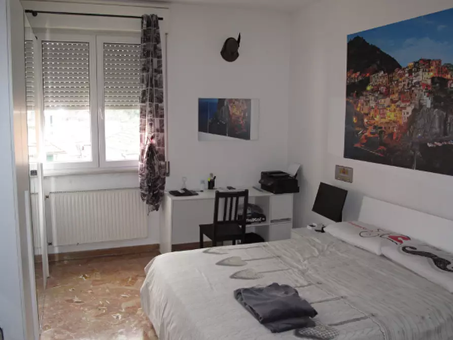 Immagine 5 di Quadrilocale in vendita  in Via Fratelli Canepa 48B a Serra Riccò