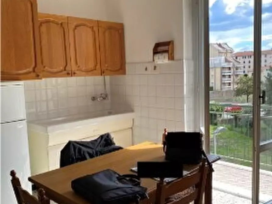 Immagine 5 di Pentalocale in vendita  in Via Petronio 138 a Sestri Levante