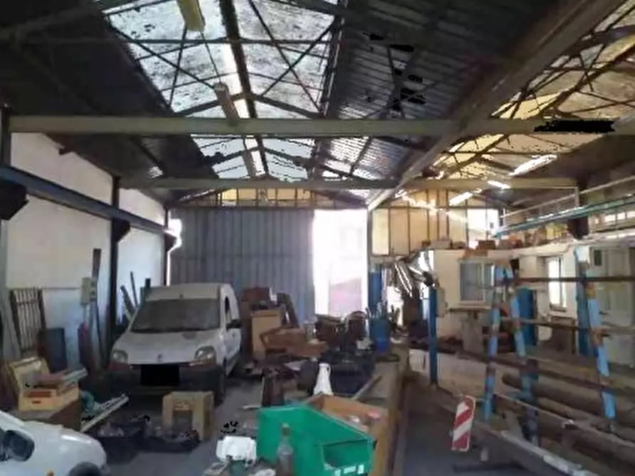 Immagine 3 di Attività artigianale in vendita  in Via Braie 302 a Camporosso