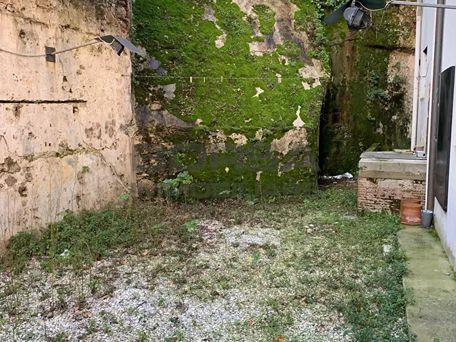 Immagine 3 di Magazzino in vendita  in Via del Forte San Pietro 1 a Livorno