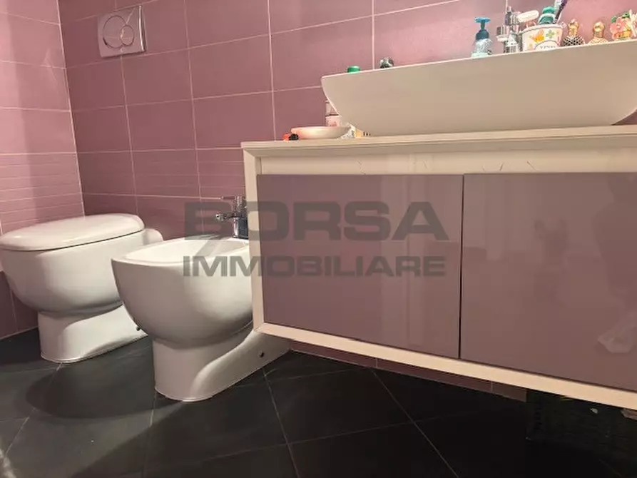 Immagine 17 di Trilocale in vendita  in Via Enrico Mayer 67 a Livorno