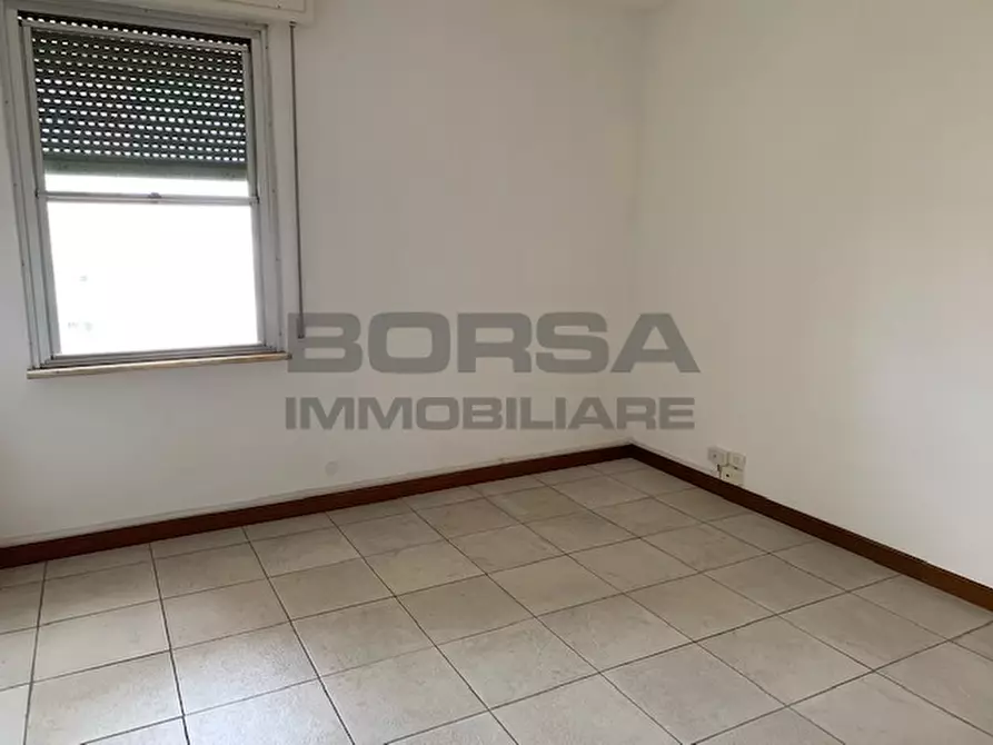 Immagine 6 di Ufficio in vendita  in Piazza Attias a Livorno