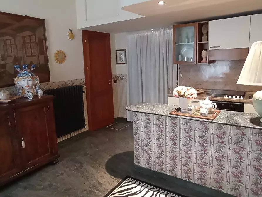 Immagine 3 di Casa indipendente in vendita  a Ragusa