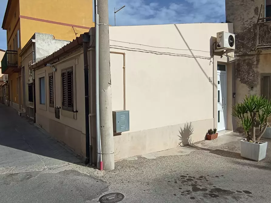 Immagine 19 di Casa indipendente in vendita  a Chiaramonte Gulfi