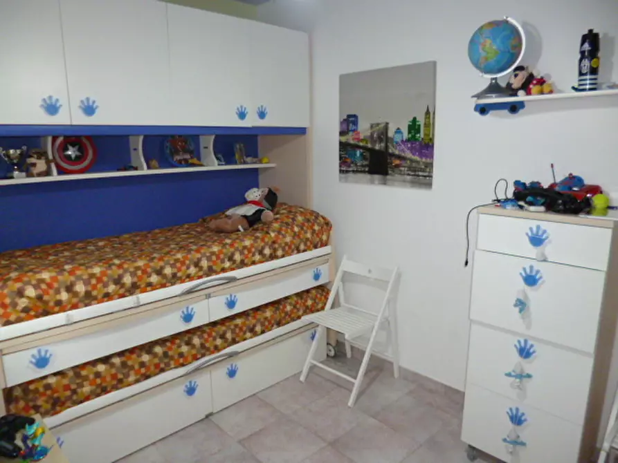 Immagine 13 di Quadrilocale in affitto  a Ragusa