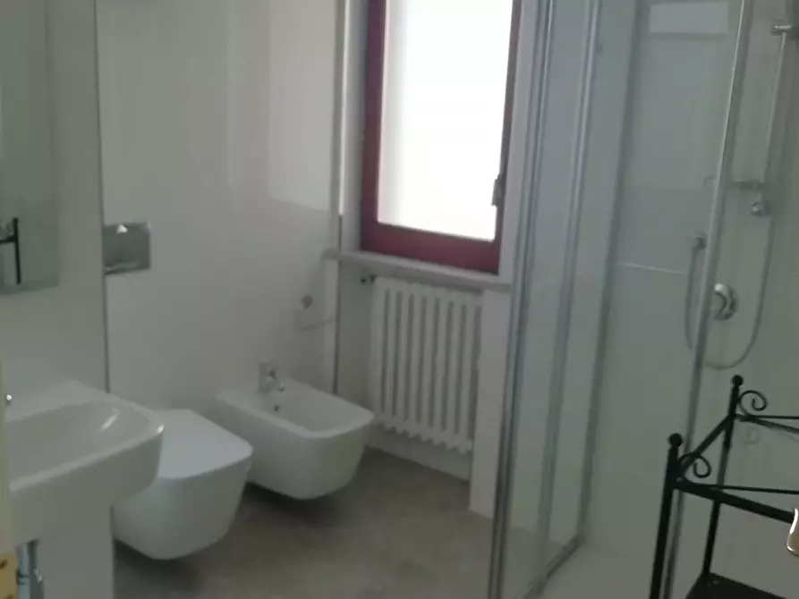 Immagine 10 di Trilocale in affitto  a Ragusa