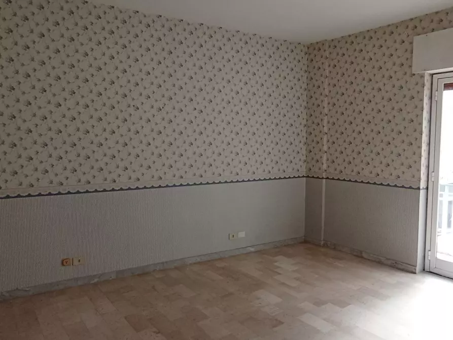Immagine 9 di Quadrilocale in affitto  a Ragusa
