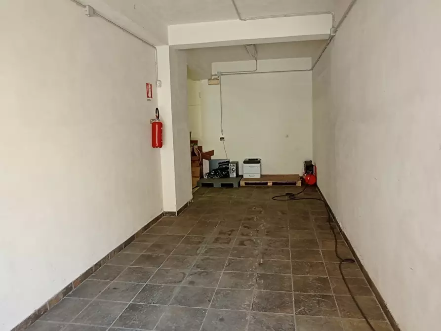 Immagine 21 di Ufficio in vendita  a Ragusa