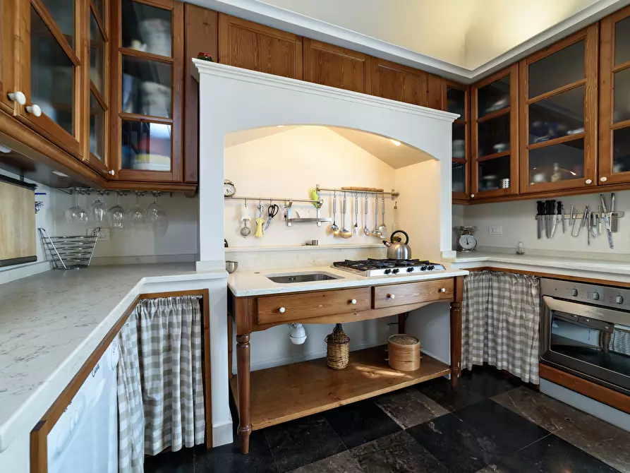 Immagine 9 di Casa indipendente in vendita  a Ragusa