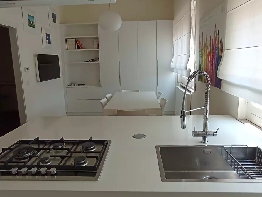 Immagine 12 di Pentalocale in vendita  a Ragusa