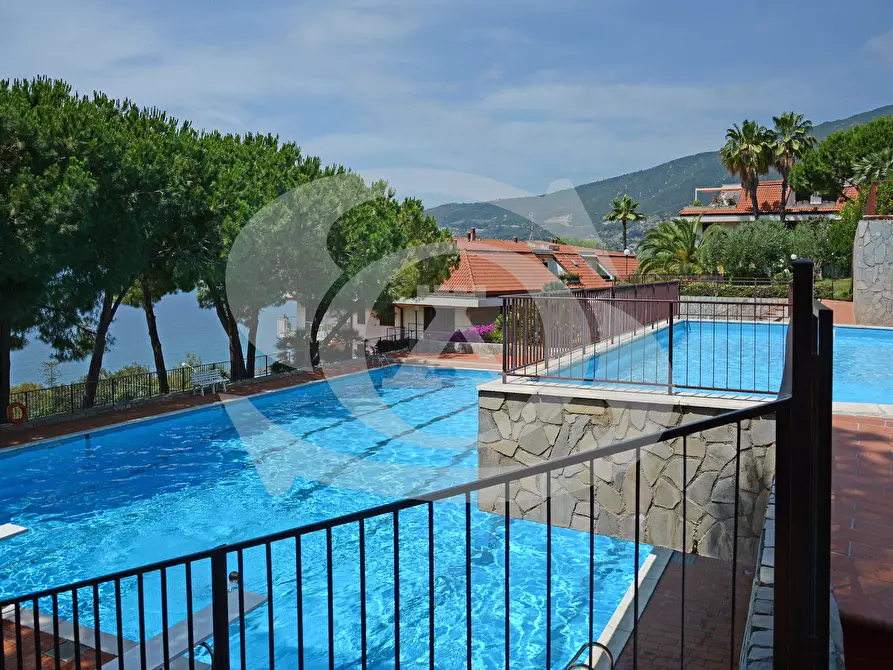 Immagine 34 di Monolocale in vendita  in Viale dei Pepi 13 a Ospedaletti