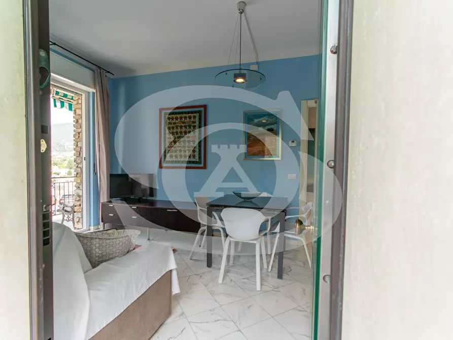 Immagine 9 di Bilocale in vendita  in Viale dei pepi 1 a Ospedaletti