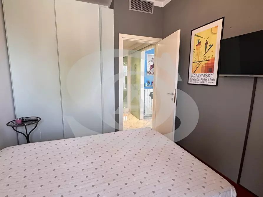 Immagine 34 di Bilocale in vendita  in Viale dei pepi 1 a Ospedaletti