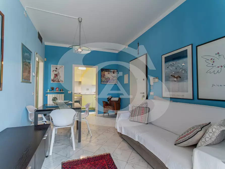 Immagine 1 di Bilocale in vendita  in Viale dei pepi 1 a Ospedaletti