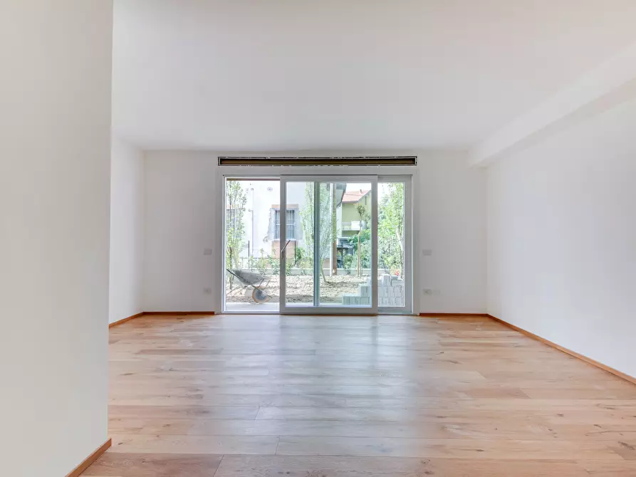 Immagine 32 di Quadrilocale in vendita  in Via L. C. Farini 291 a Cesena