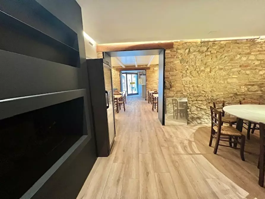 Immagine 25 di Locale commerciale in vendita  a Bertinoro