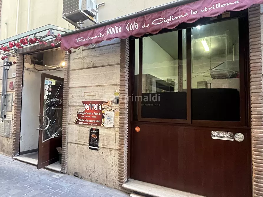 Immagine 1 di Bar / Ristorante in vendita  in Via dei Volsci 50 a Nettuno