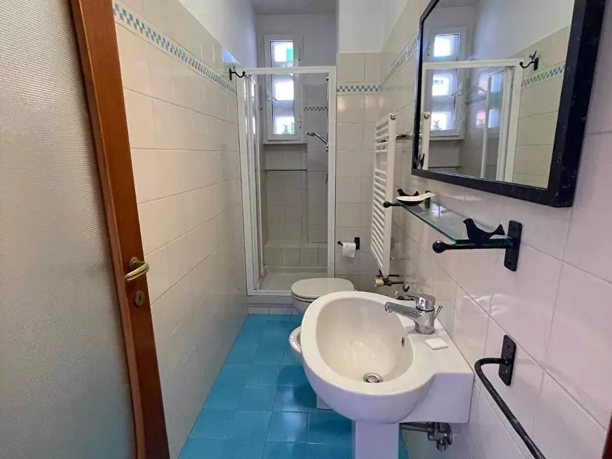 Immagine 6 di Appartamento in vendita  in Lungomare Giovanni Descalzo a Sestri Levante