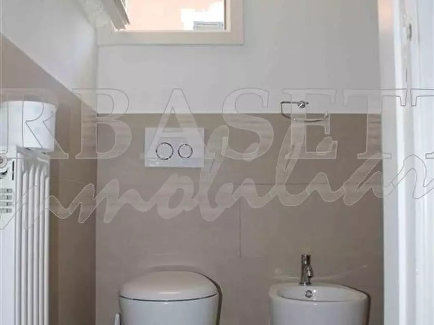 Immagine 6 di Bilocale in vendita  in Via Giuseppe Garibaldi 2 a Sestri Levante