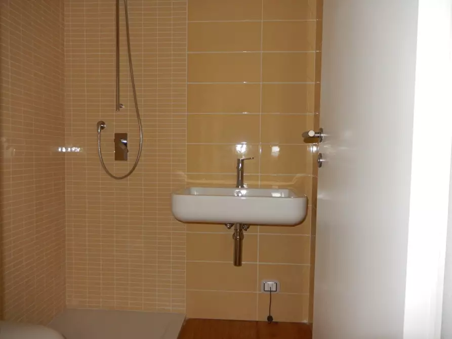 Immagine 6 di Trilocale in vendita  a Sestri Levante