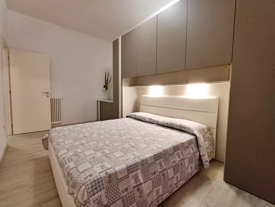 Immagine 11 di Trilocale in affitto  in Via Vincenzo Cappellini 22 a Sestri Levante