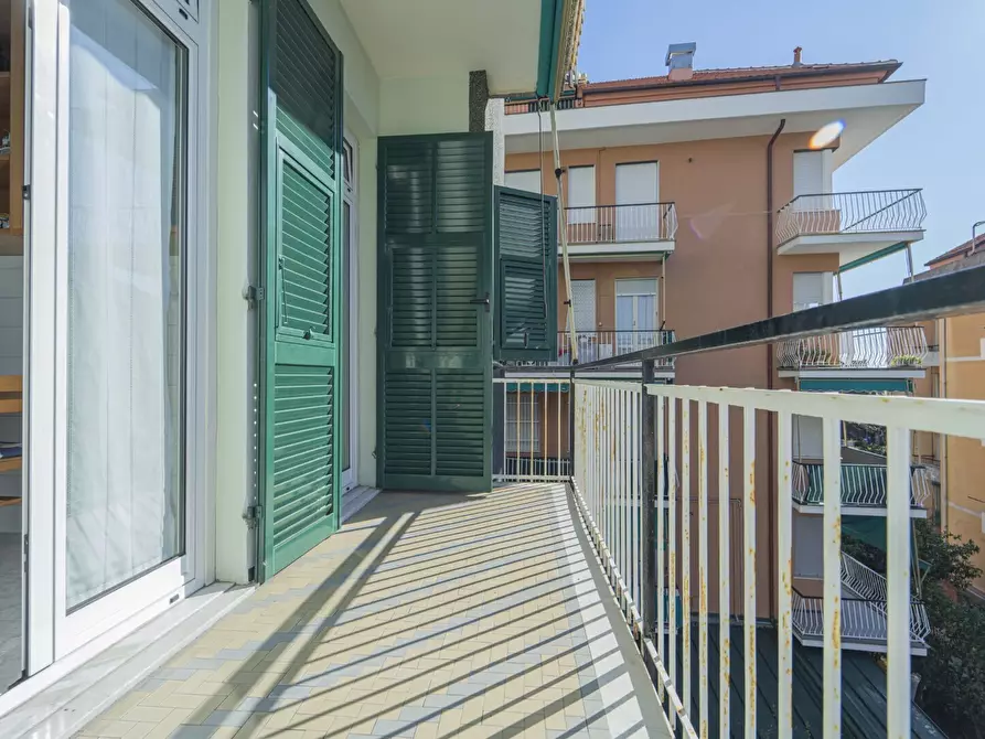 Immagine 15 di Trilocale in vendita  in Via Modena 10 a Lavagna