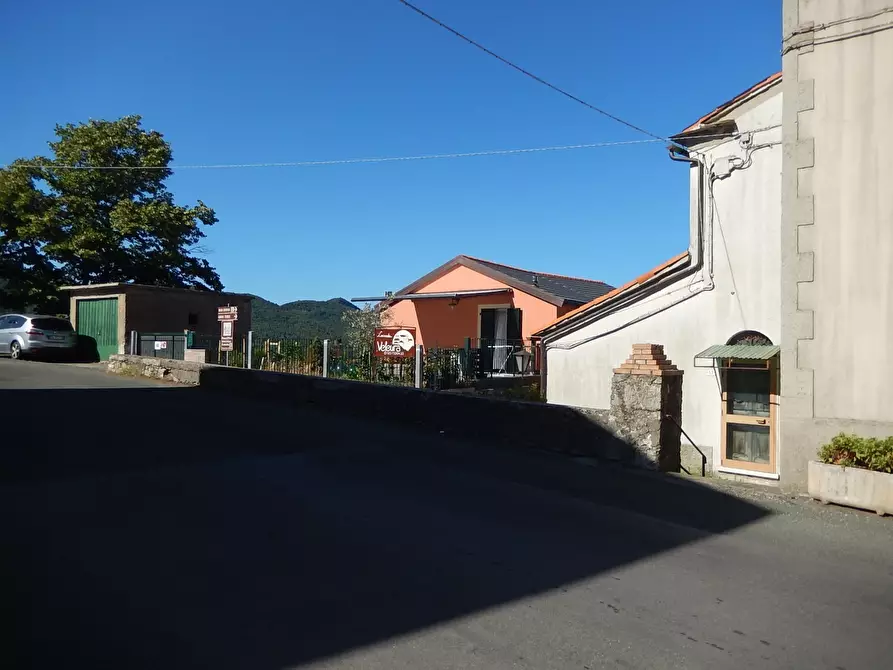 Immagine 3 di Trilocale in vendita  in Via Veleura 11 a Castiglione Chiavarese