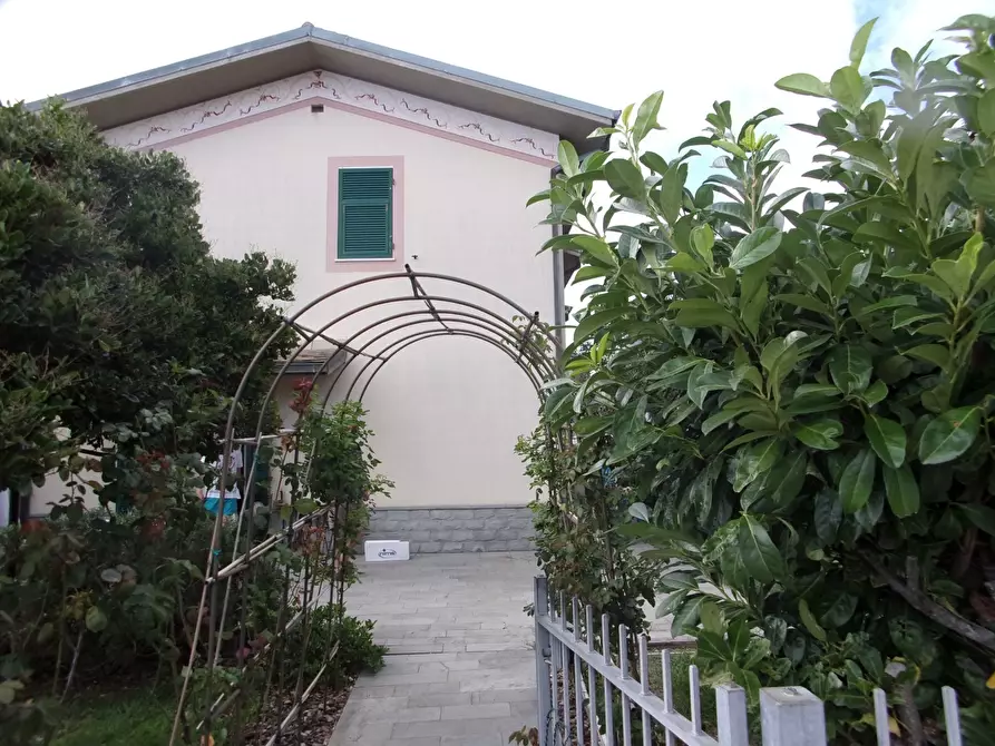 Immagine 4 di Appartamento in vendita  in Localita' Foce Del Prato 2 a Framura