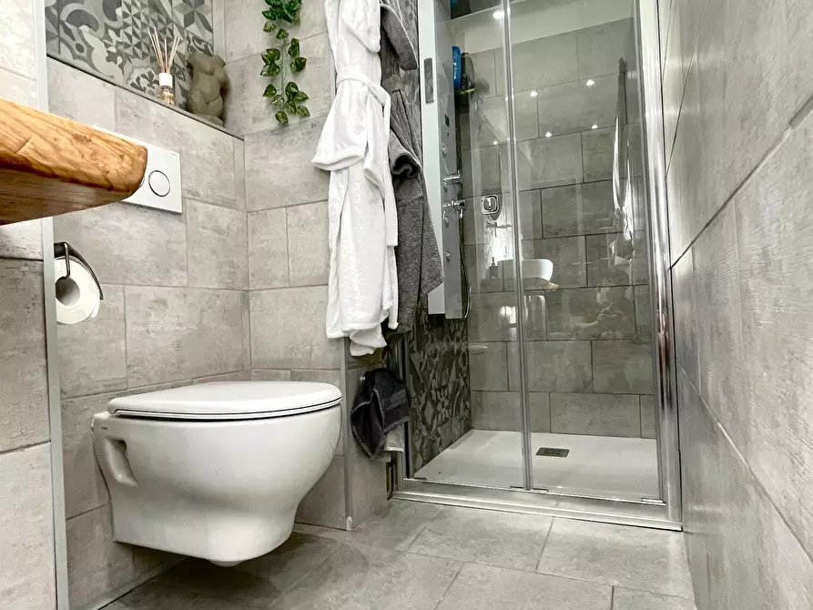 Immagine 7 di Bilocale in vendita  a Brugnato