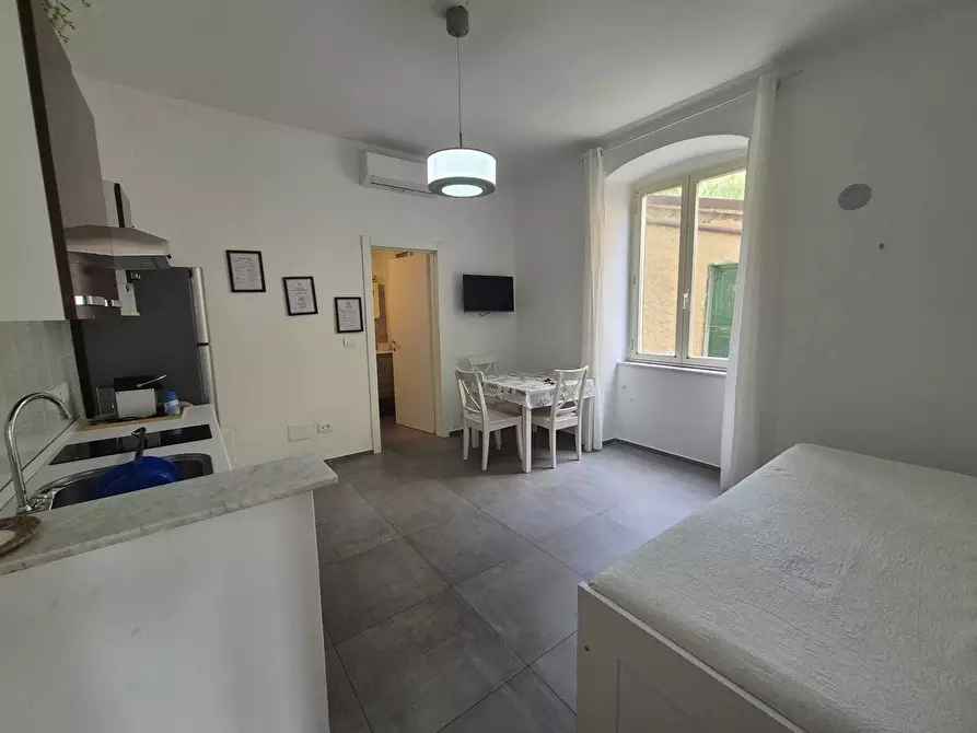 Immagine 5 di Bilocale in vendita  in Via IV Novembre 69 a Casarza Ligure