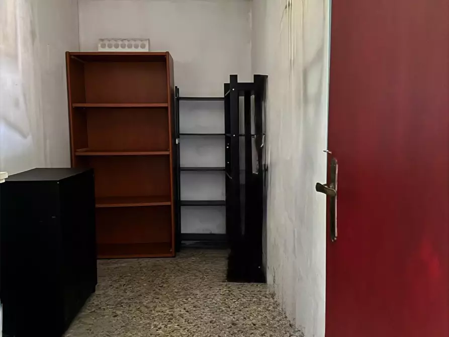 Immagine 5 di Locale commerciale in affitto  in Corso Amedeo 208 a Livorno