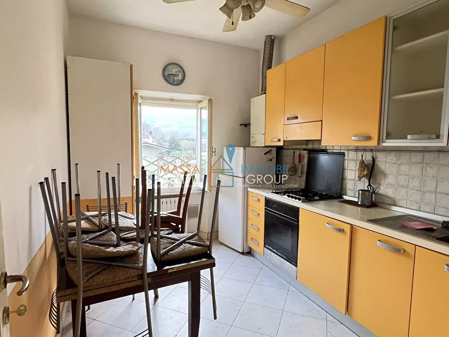 Immagine 1 di Porzione di casa in vendita  in Via dei Lecci 3 a Massa